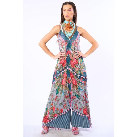 Aratta Travel in Style Dress: Slate Floral - Picture 6 of 12